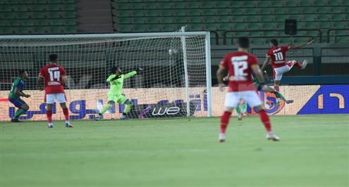  متعب: لن أقارن شريف برونالدو لكنه ارتقى للكرة بشكل رائع